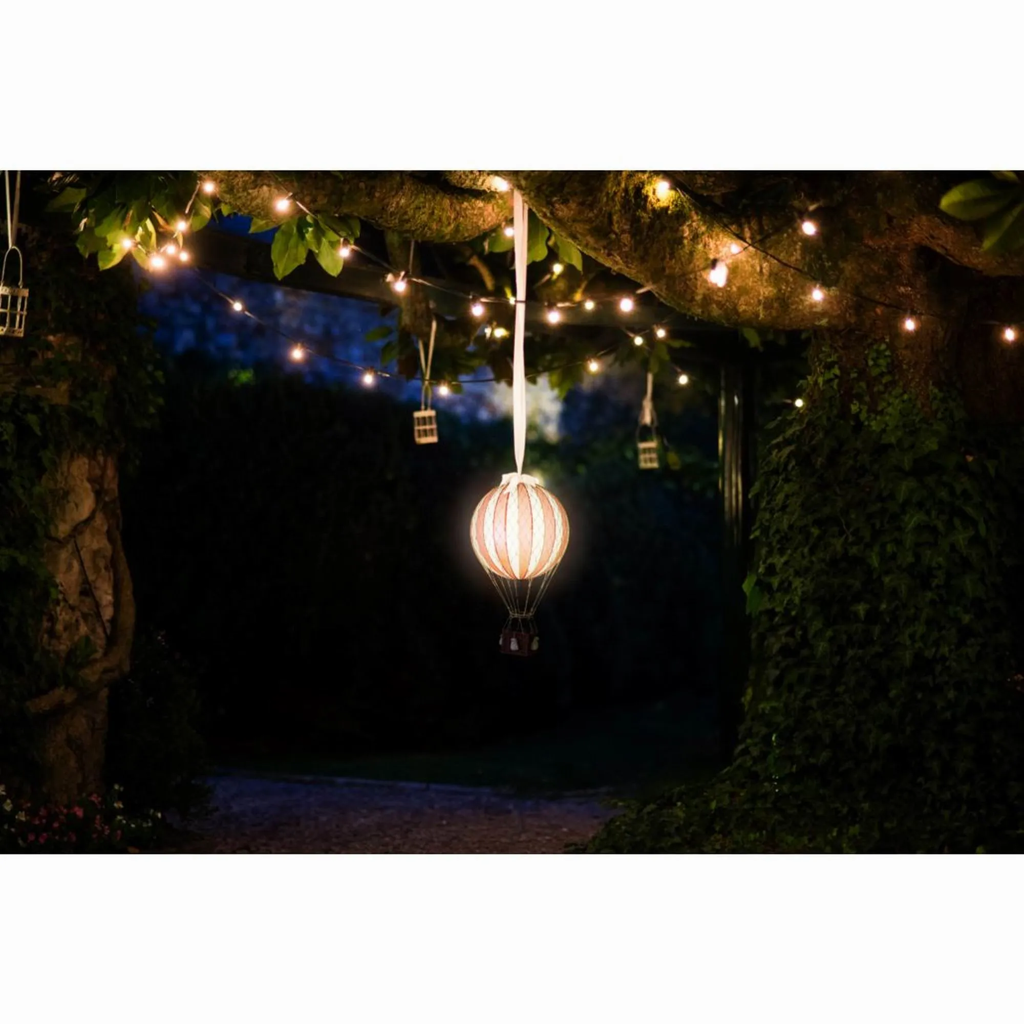 Authentic Models	Travel Light Led. True Red – 30CM