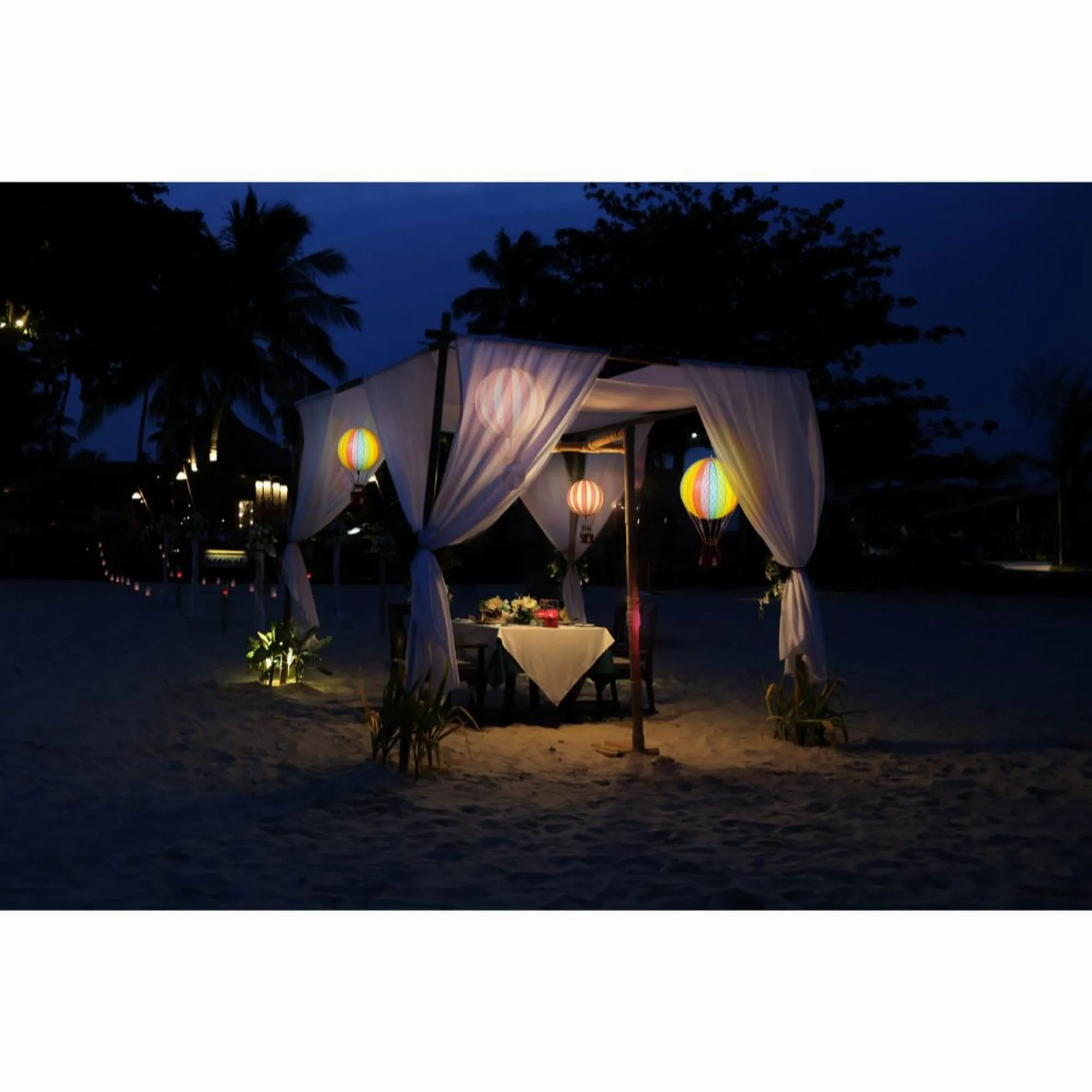 Authentic Models	Travel Light Led. True Red – 30CM