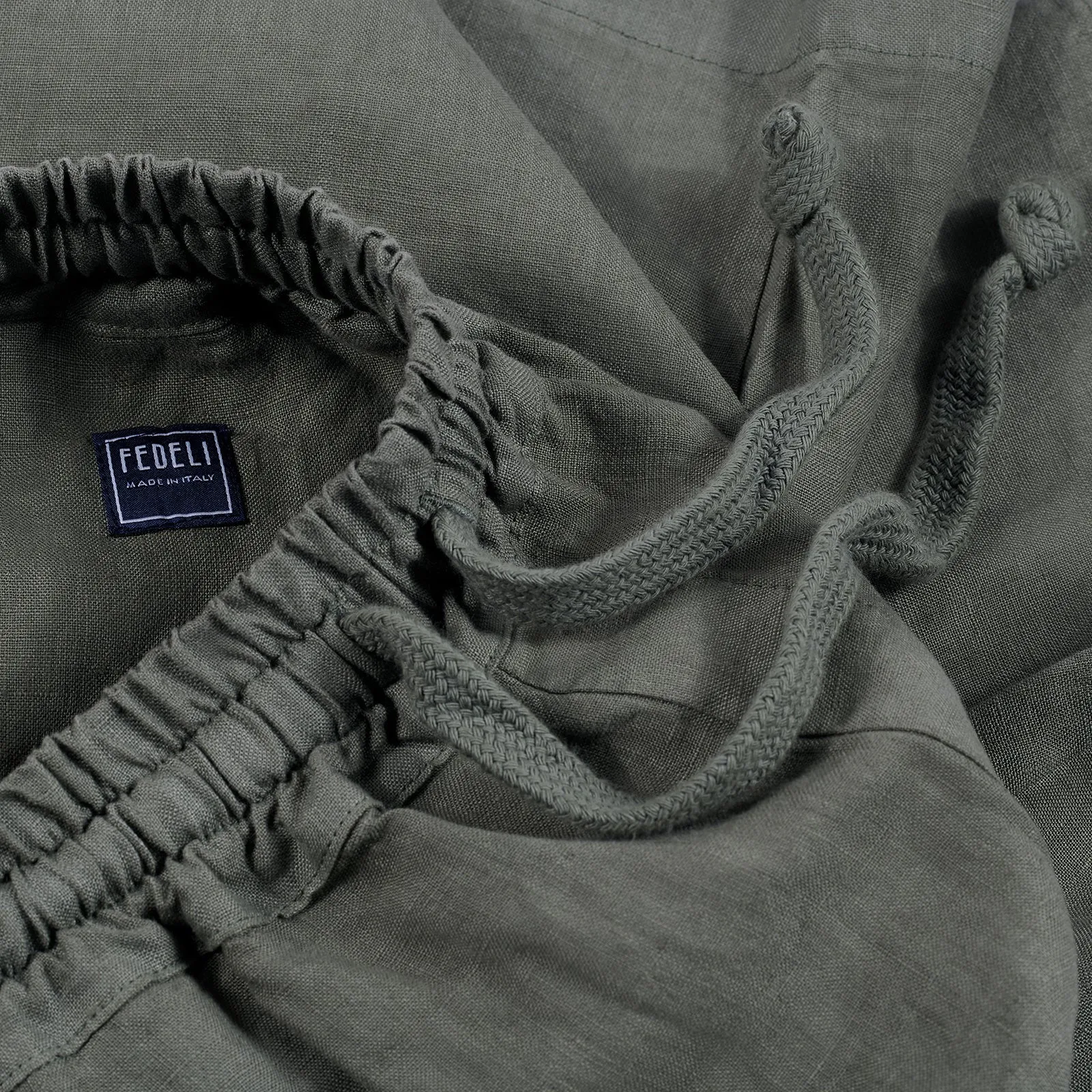 Fedeli Linen Bermuda Shorts in Dark Harbour Green