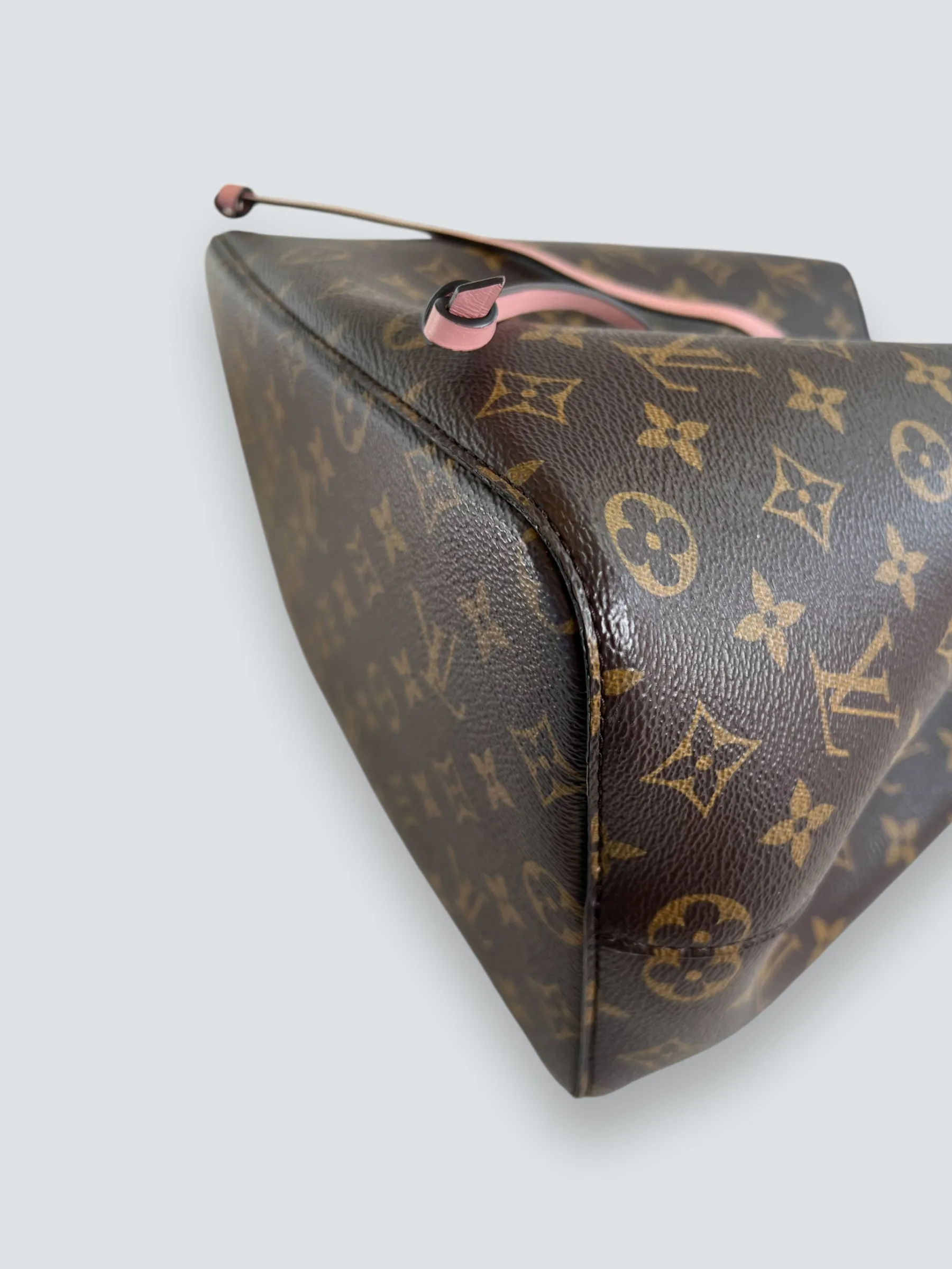 Louis Vuitton Monogram Canvas NéoNoé Bucket Bag