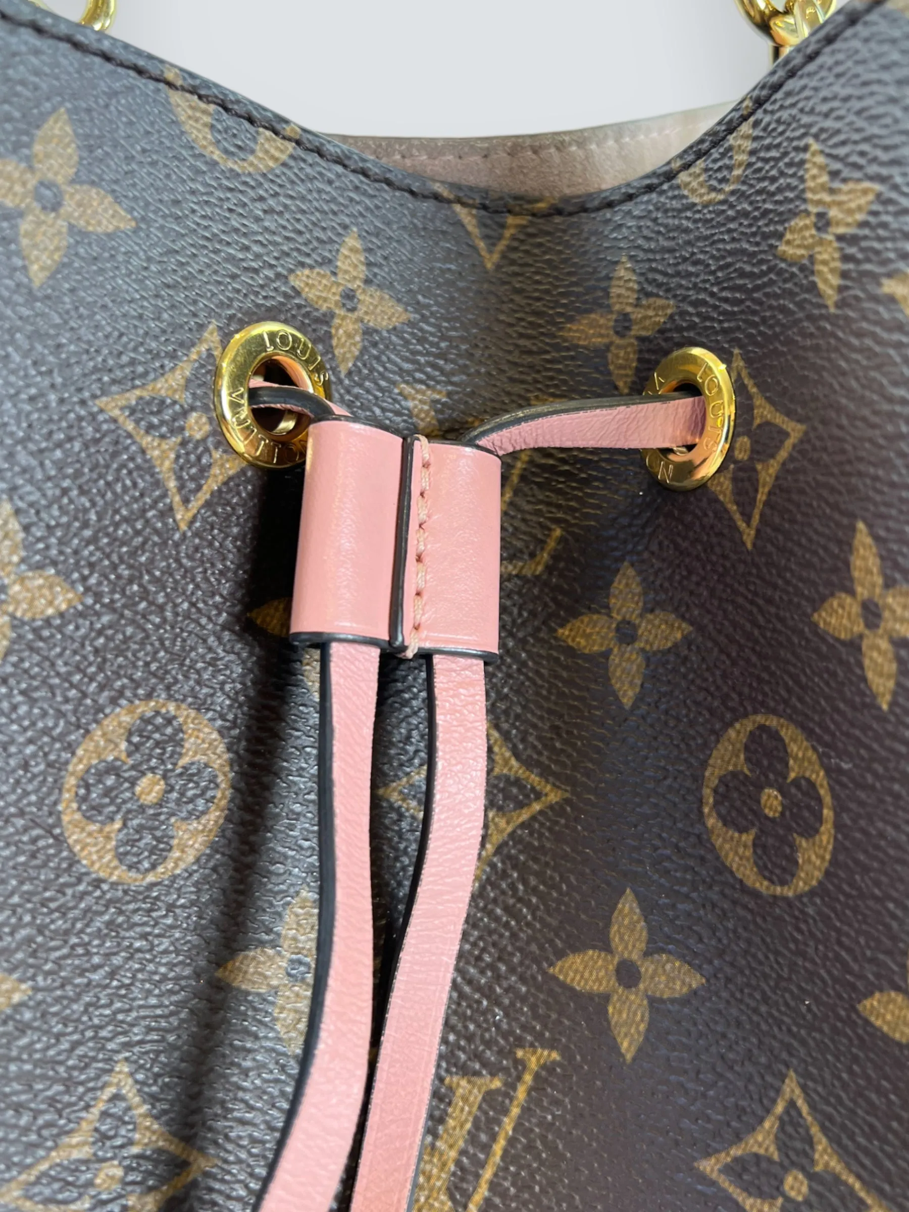 Louis Vuitton Monogram Canvas NéoNoé Bucket Bag