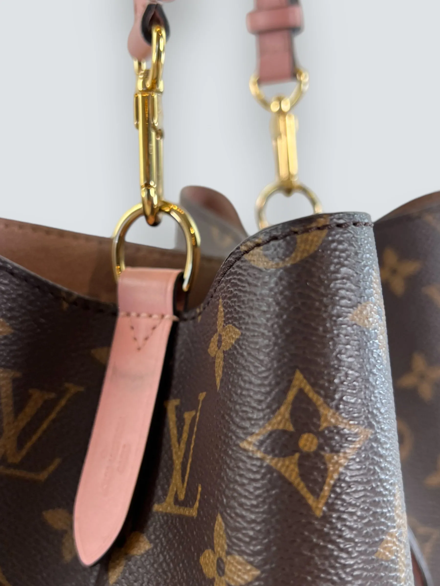 Louis Vuitton Monogram Canvas NéoNoé Bucket Bag