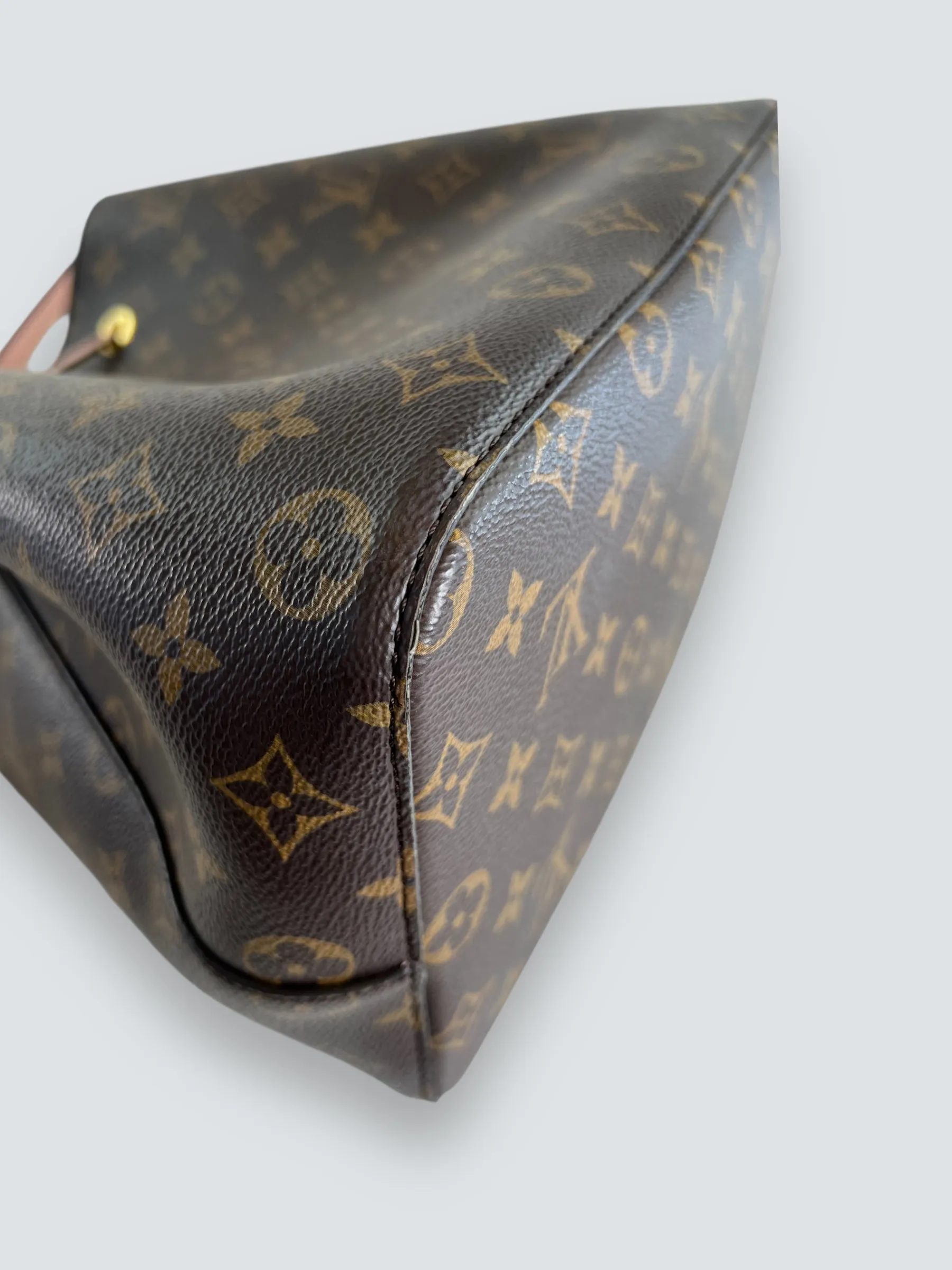 Louis Vuitton Monogram Canvas NéoNoé Bucket Bag