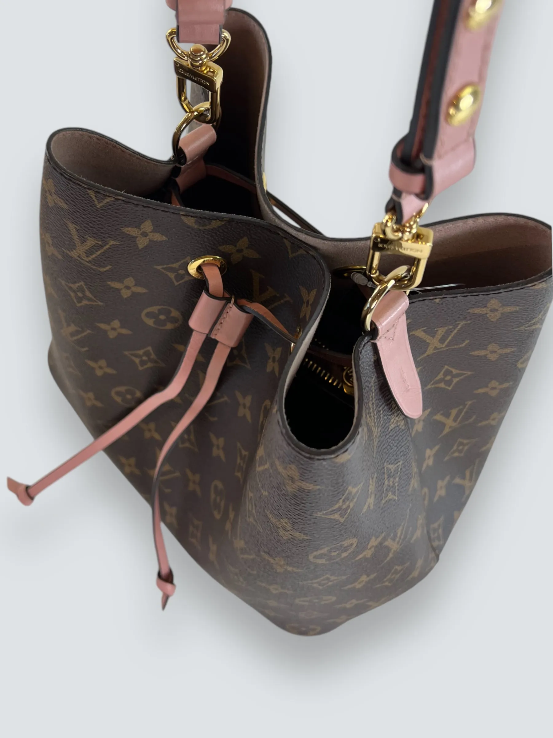 Louis Vuitton Monogram Canvas NéoNoé Bucket Bag