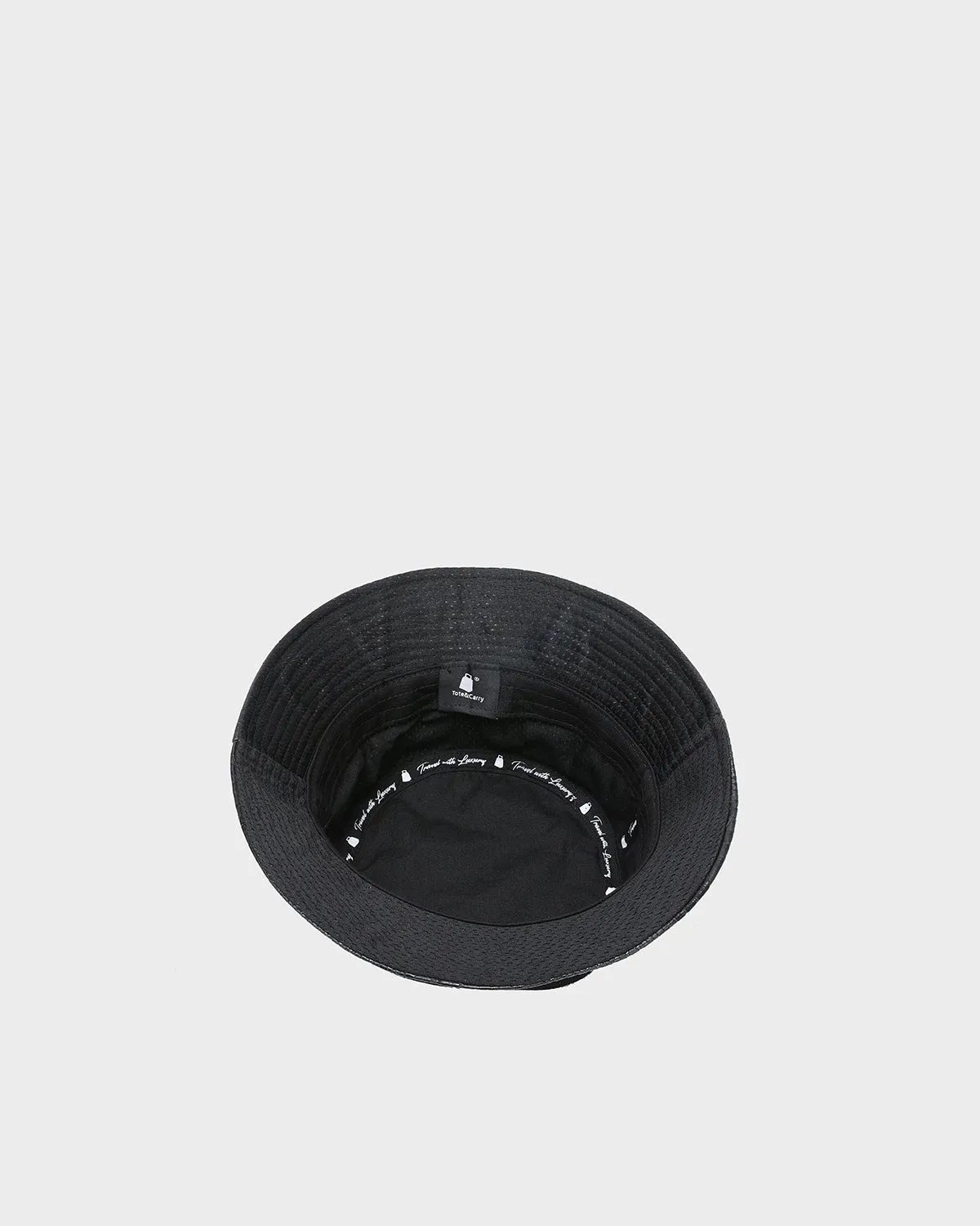 T&C Bucket Hat in Black